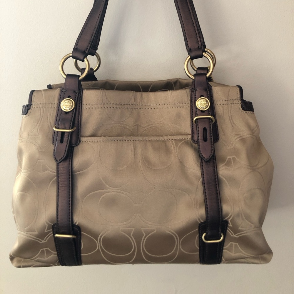Coach Mia Signature Outline C Bag - Picture 3 of 6